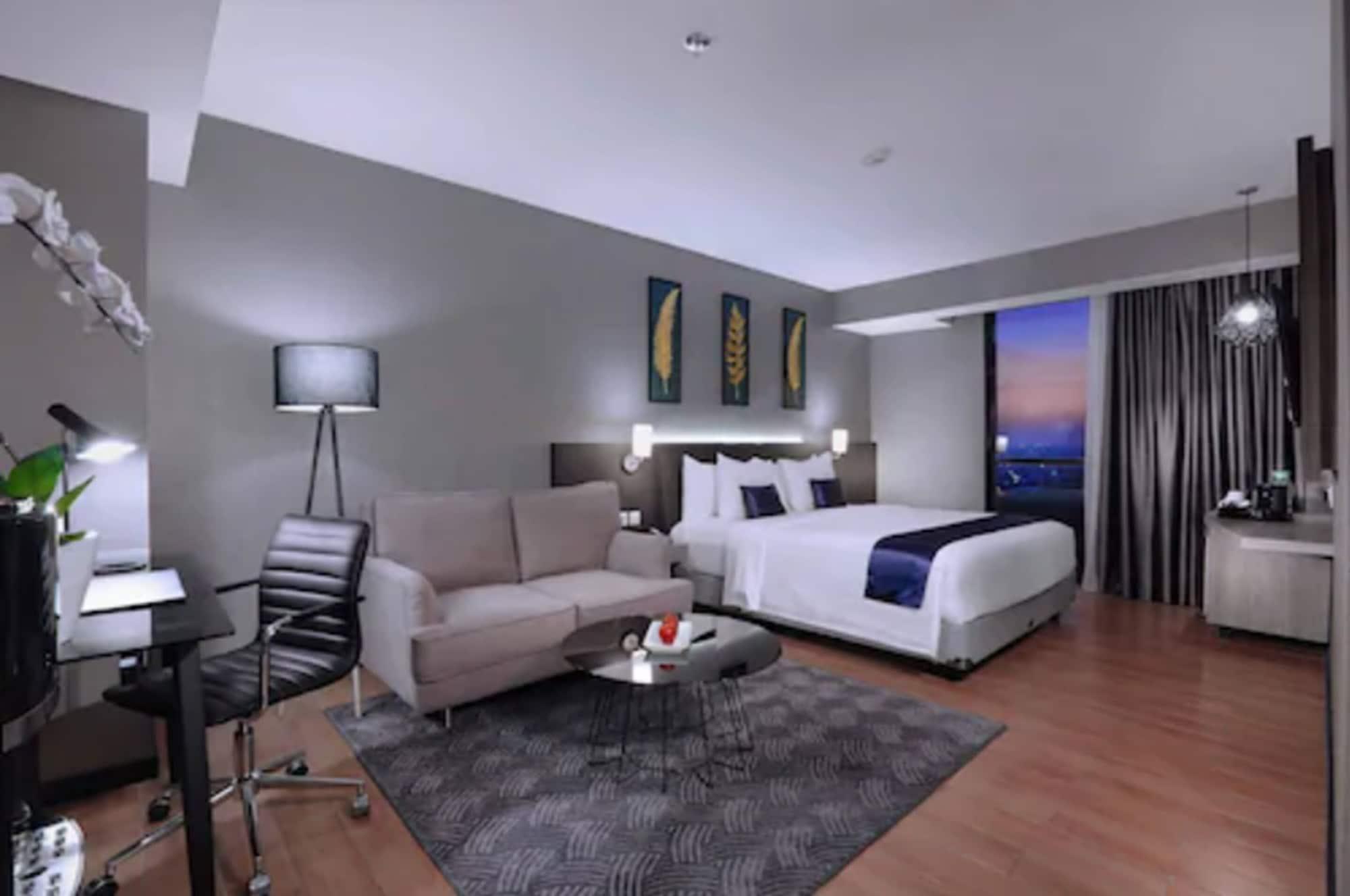 Aston Pandanaran 4* Semarang