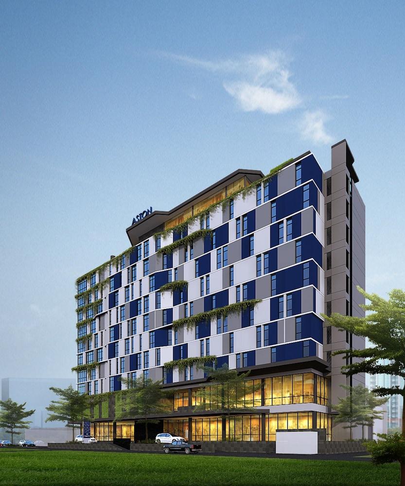 Hotel Aston Pandanaran 4*